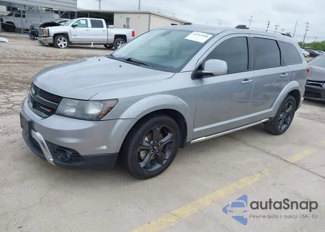 2019 Dodge Journey Crossroad z USA, uszkodzony, nr VIN 3C4PDCGB5KT700954